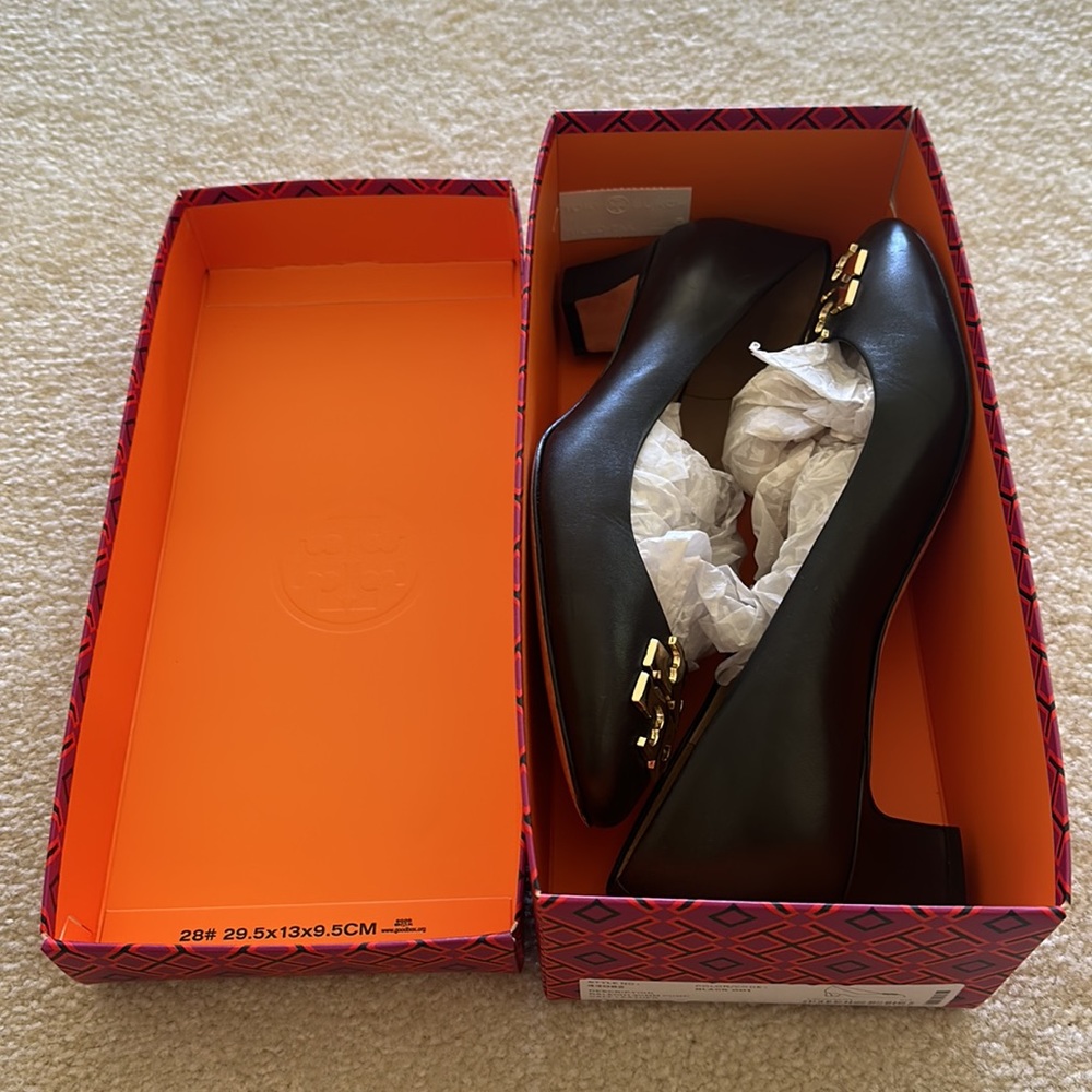 Tory Burch Raleigh Pumps - Picture 7 of 7